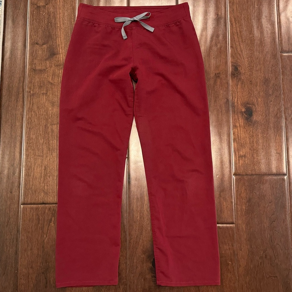 Figs Livingston Basic Scrub Pants Burgundy (hemmed)